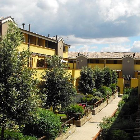 Appartamenti E Affittacamere Le Due Ruote Alberese Exterior foto